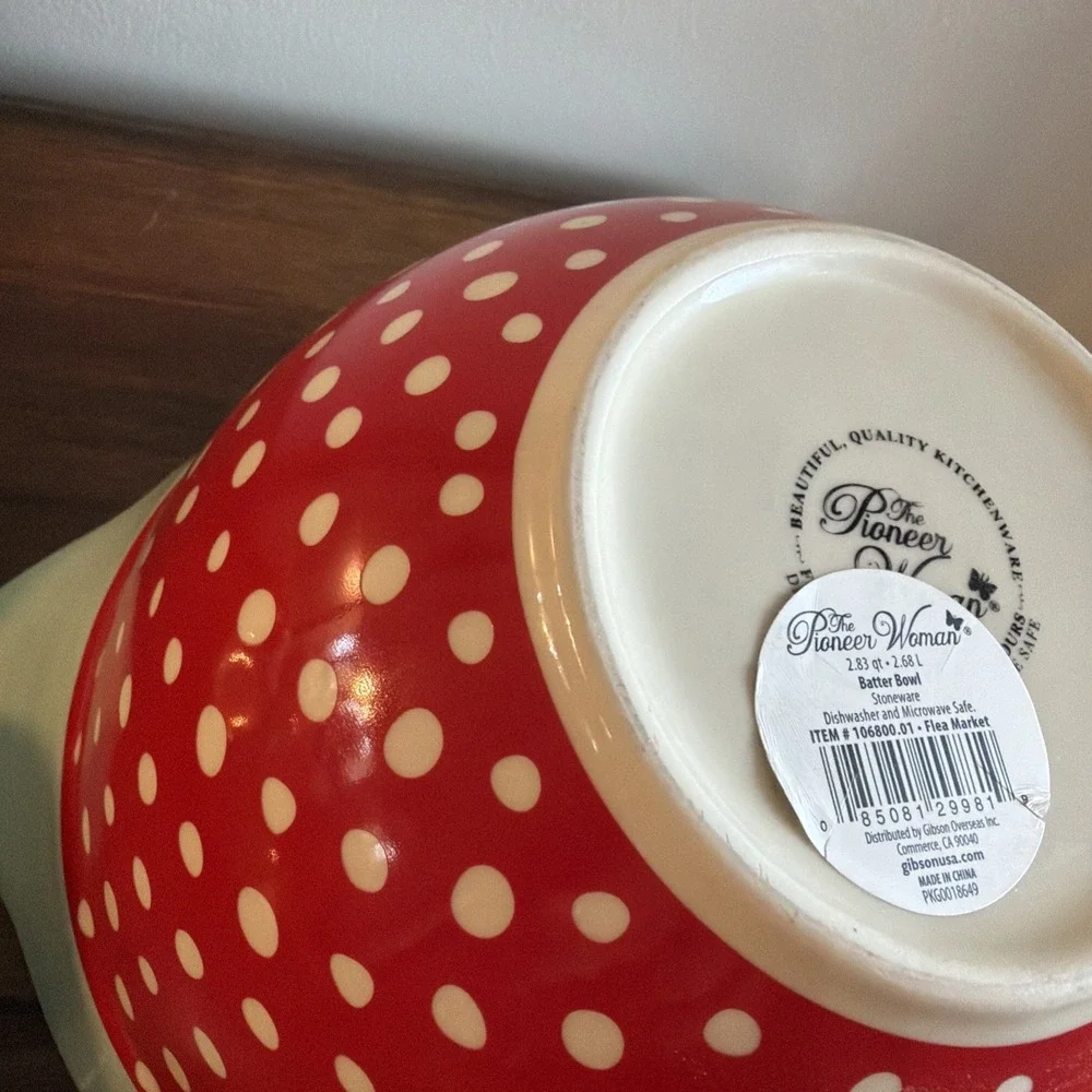 The PIONEER WOMAN-Flea Market 2.83 Quart Batter Mixing Bowl Red Polka Dot